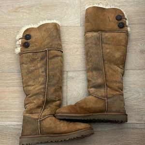Womens xtra tall Ugg’s size 7